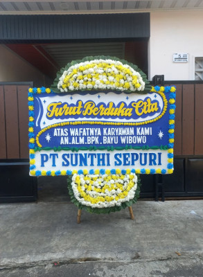 Papan Bunga Duka di Lamu