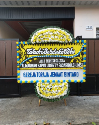 Papan Bunga Duka di Lamu